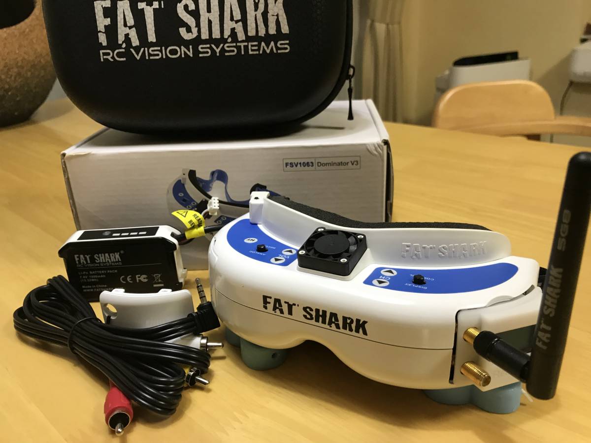 ★FATSHARK Dominator V3 ダイバーシティ受信機 バンド、スポンジ交換後使用僅か★