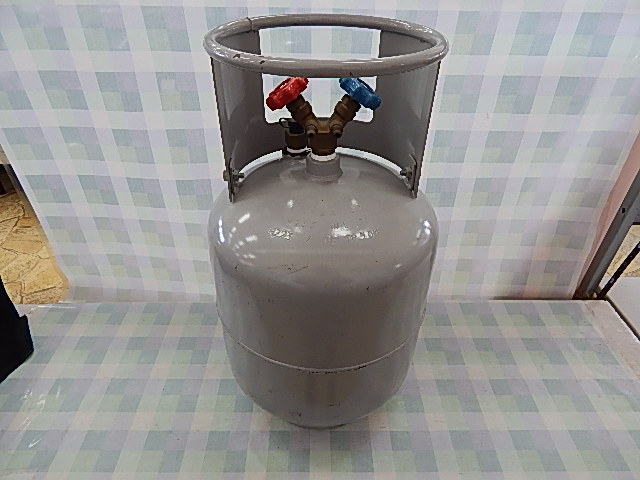 Y813　フロン回収ボンベ？　ガスボンベ　空ボンベ　　ジャンク品