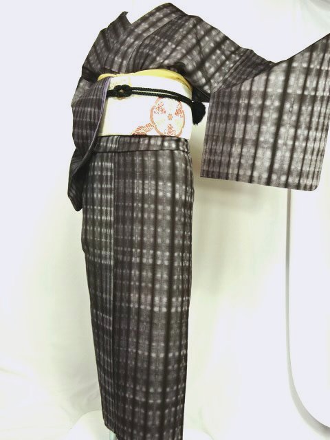 豆菊*美品！板締め絞りに魅せられて＊不思議な立体感に*紬の着物♪331