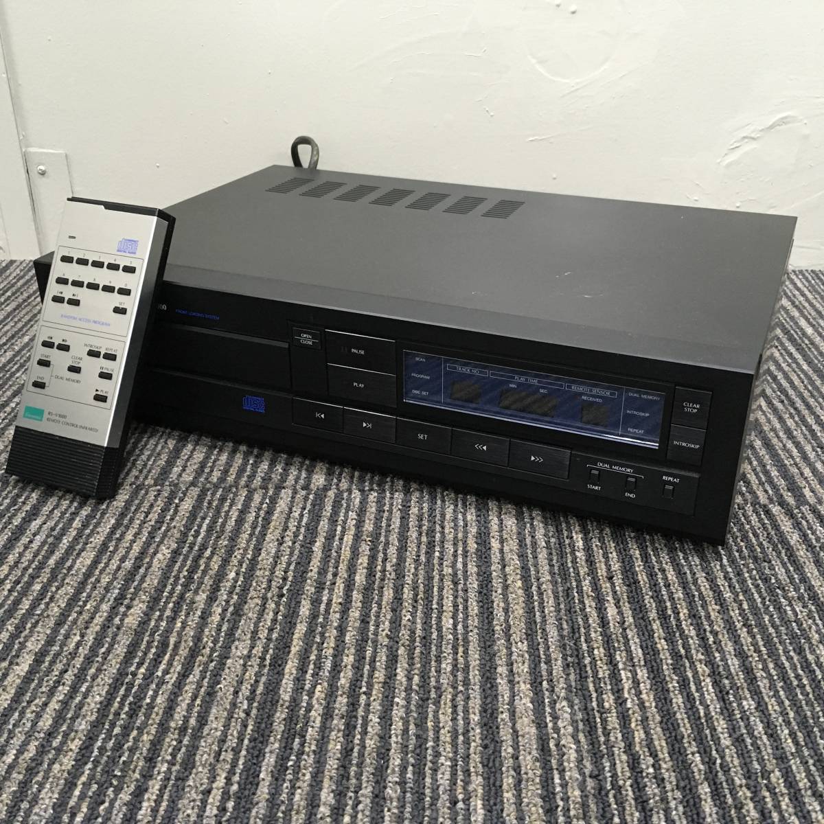 PC-V500(山水) since2011 古いハードに囲まれて | 1983年 - SANSUI CD