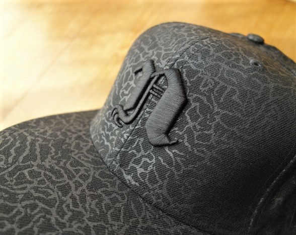 最安値，得価 MN-0016 ナイトレイド &times; ニューエラ エレファント ブラック 柄 キャップ(ナイトレイド)｜売買されたオークション情報、yahooの商品情報をアーカイブ公開 - オークファン ナイトレイド