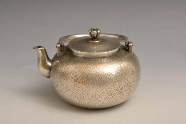 椎4186　鎚目銀瓶　約424ｇ【保証】