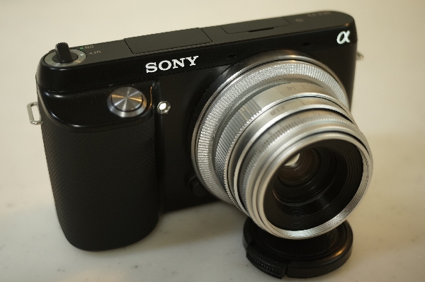 SONY ミラーレス 一眼 NEX F3 α F1.8 / 25mm 短焦点レンズセット APS-C センサー　大晦日　売り切り