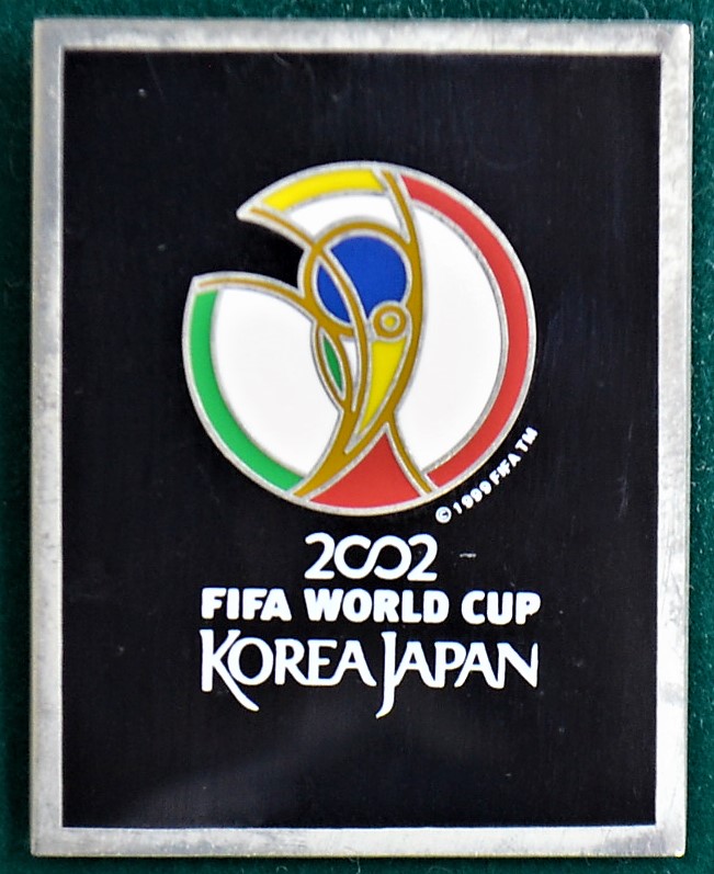 FIFA 日韓 ワールドカップ 2002 タペストリー 国旗 ピンバッジ付き