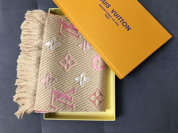 Louis Vuitton ルイヴィトン　ベージュ　モノグラム ストール ルイヴィトン ストール モノグラム Vuitton Louis グラフティ LV ルイ