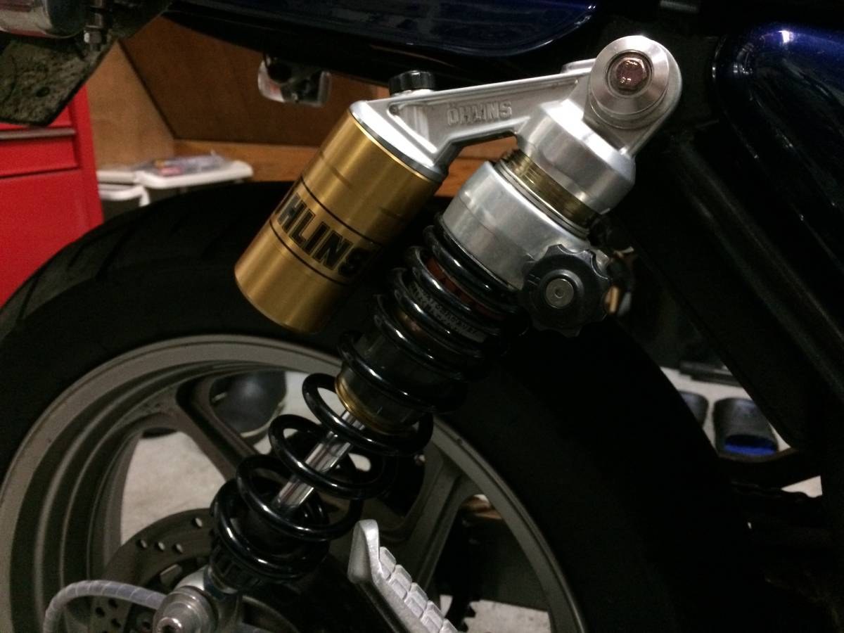 オーリンズリアサスペンション OHLINS ゼファー1100、ゼファー750