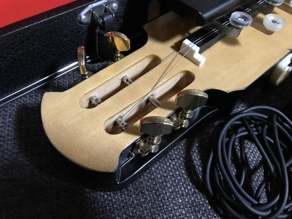 美品】エレキ大正琴 琴伝流 『山桜』専用ハードケース付き 調律器付き 中古