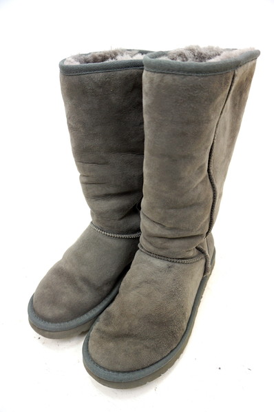 ■UGG Australia アグ クラシックトール 5815 ムートンブーツ メンズ 実寸26cmくらい USA8 正規品 ホログラム付