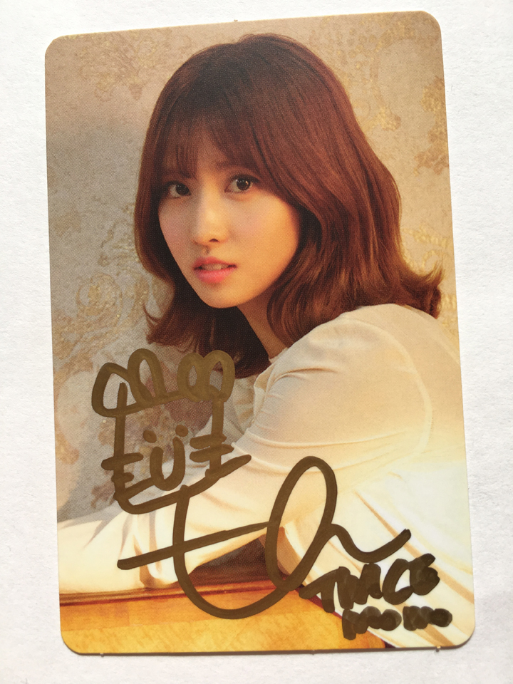 TWICE【モモ】直筆サイン☆シーズングリーティングトレカ(サイン
