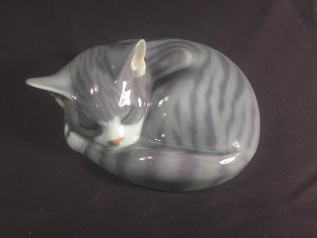   ロイヤル・コペンハーゲン 猫の置物 302 ロイヤルコペンハーゲン デンマーク製 猫 フィギュリン #302 置物