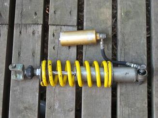 DT200R（37F ）リアサスペンション 【公式通販】