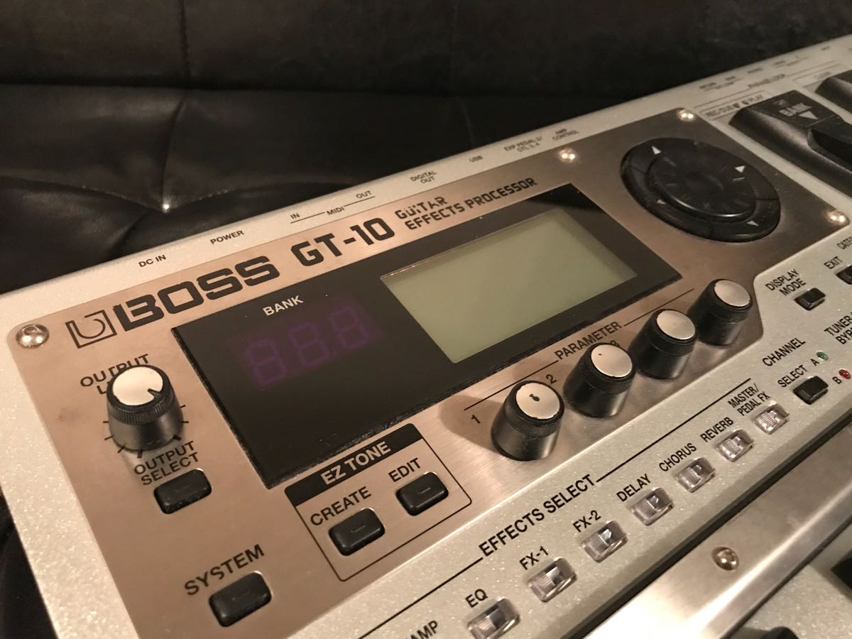 BOSS GT-10 マルチエフェクター boss GT-10 マルチエフェクター □電源