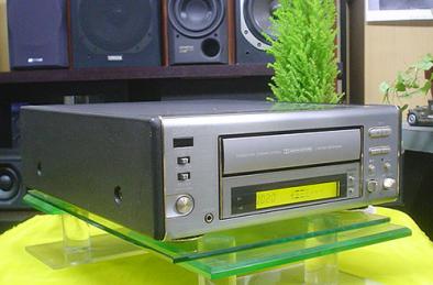 DENON/水平ローディング・コンパクトサイズ・カセットデッキ『DRR-7.5E