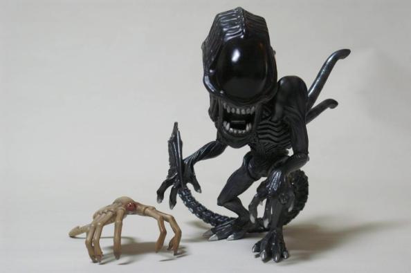 ThreeB/スリービー AVPR エイリアン フィギュア 中古(エイリアン