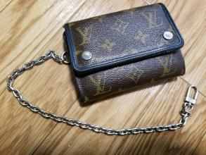 ルイ・ヴィトン（LOUIS VUITTON）モノグラム二つ折り財布をお買取させ