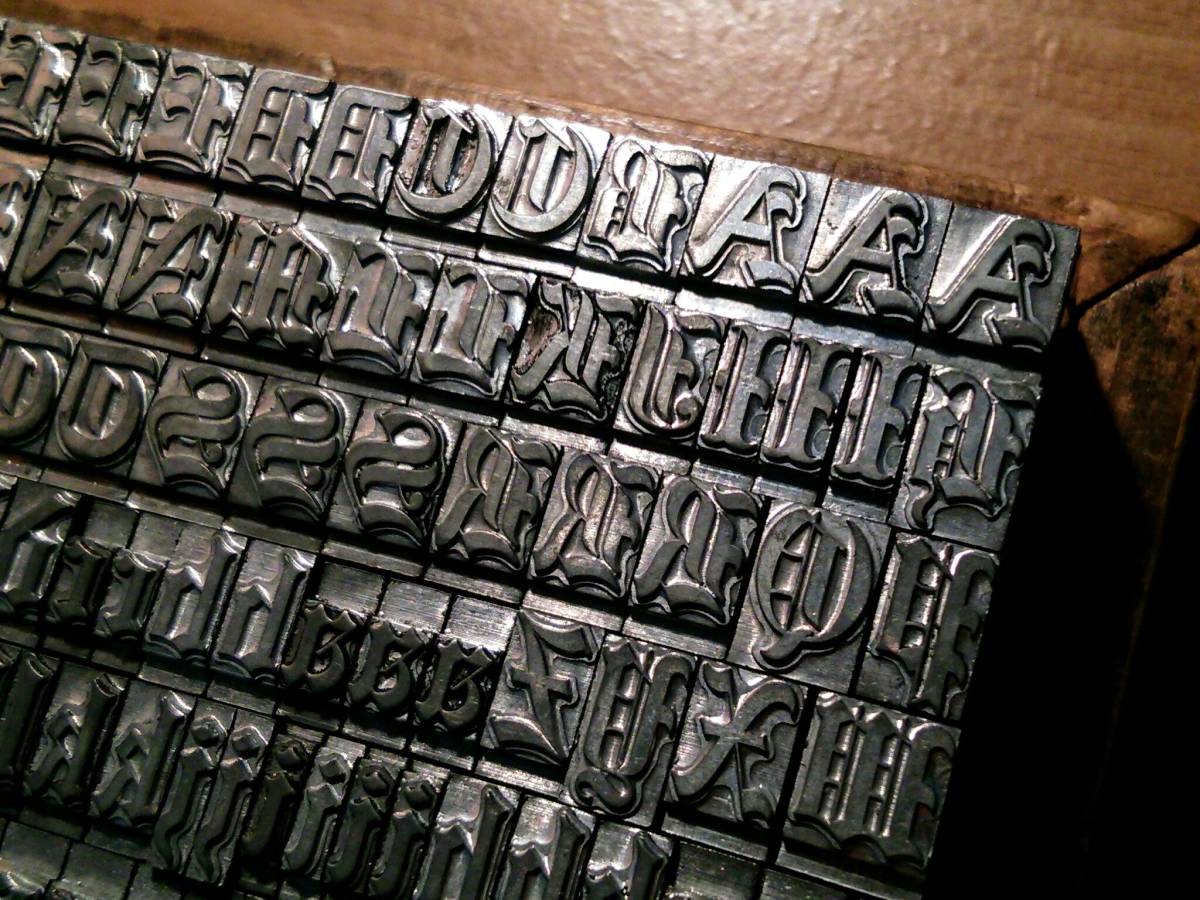 30pt Old English メタルスタンプ 古書体 大文字・小文字 洗浄済