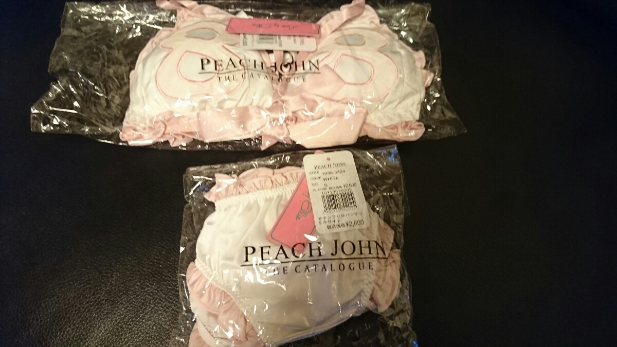 【格安，限定セール】 サテンフリル ピンク ホワイト ピーチ ジョン ブラジャーショーツセット サイズS(インナーウエア)｜売買されたオークション情報、yahooの商品情報をアーカイブ公開 - オークファン インナーウエア