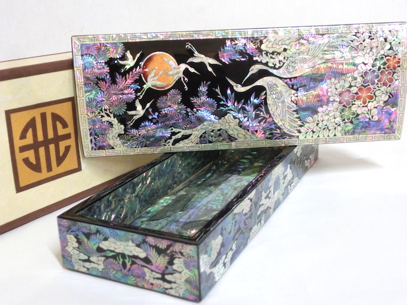 ① 1円 柳昌根印 白蝶貝 松 雲海 太陽 双鶴図 螺鈿細工 小箱 美術品