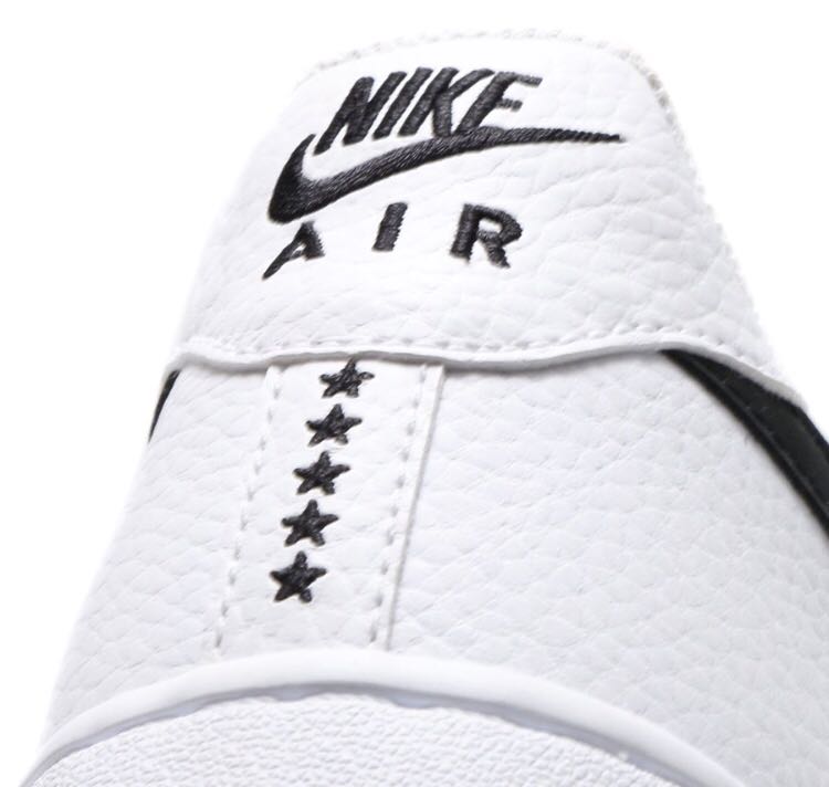◆新品28.0cm◆ NIKE AIR FORCE 1 '07 ナイキ エアフォース１ ホワイト 白/黒 スター 星 2018春