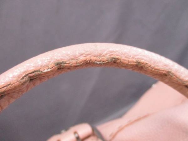 フェンディ FENDI バッグ ショルダーバッグ レザー ピンクベージュ セレリア