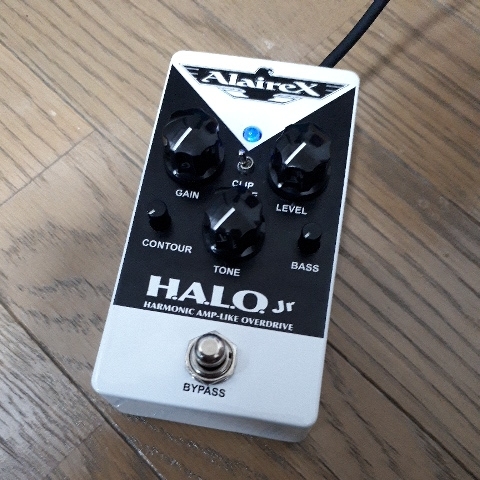 Alairex AlaireX H.A.L.O. jr H.A.L.O. – Vintage Guitar® magazine