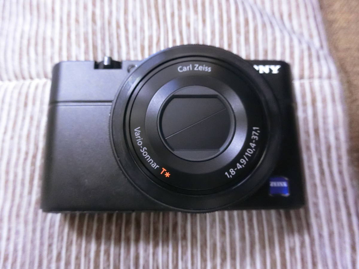 Nikon D200 ボディ + 標準ズームレンズセット (AF Nikkor 28-80mm f3.3