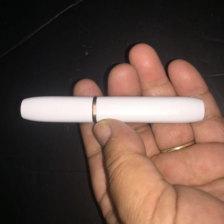 【美品】 【使用頻度少なめ】 iQOS 2.4 Plus ホワイト ホルダーのみ 中古品