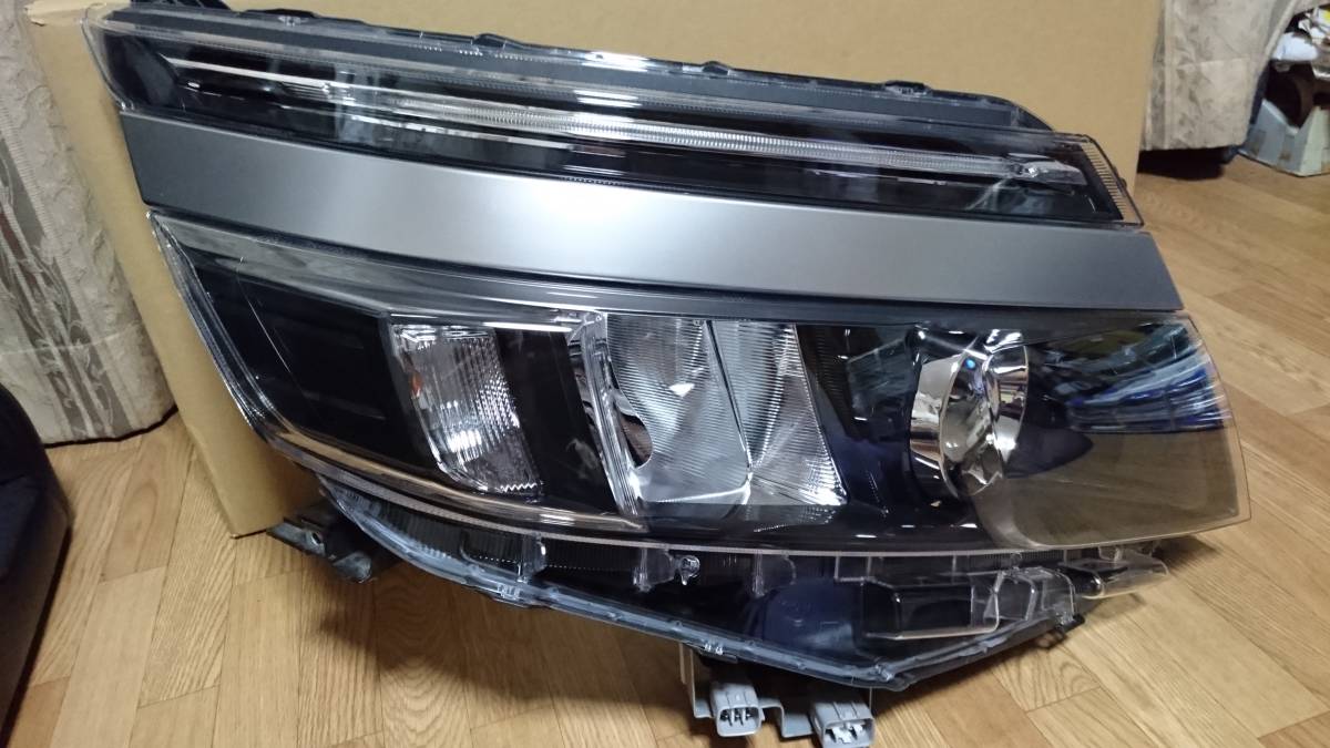 ヘッドライト ヴォクシー 0 LED 80系ヴォクシー トヨタ led ヴォクシー 