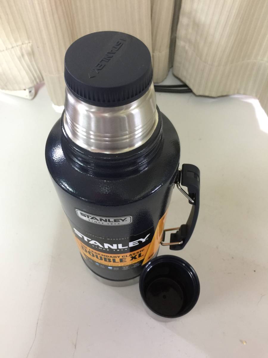 ★STANLEY CLASSIC VACUUM BOTTLE 1.9L　コストコ　スタンレー　クラシック真空ボトル　水筒