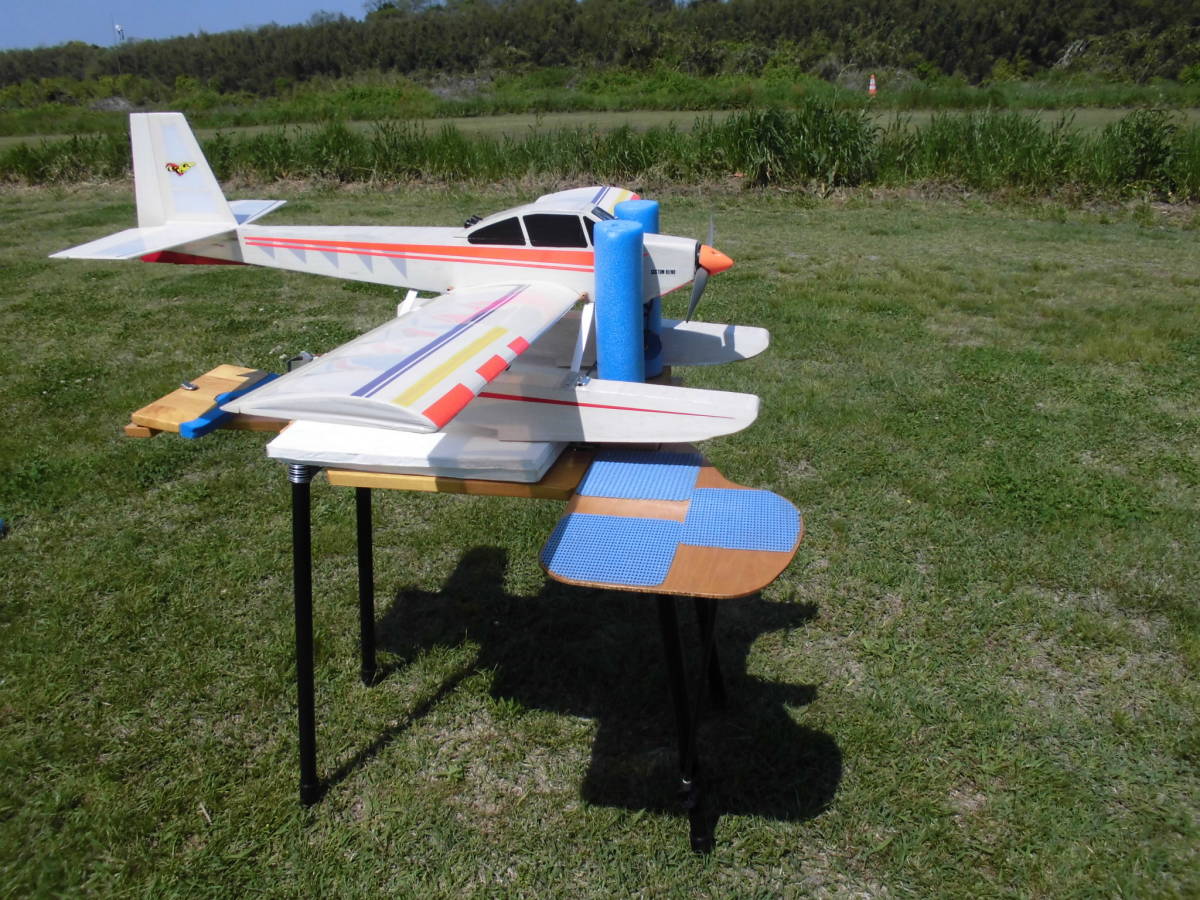 ドライカーボン製　ラジコン飛行機用自作機体スタンド 自作 飛行機 機体スタンド 機体整備用にも使用可