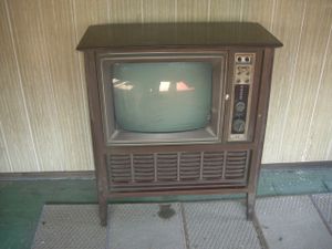昭和 ブラウン管 テレビのYahoo!オークション(旧ヤフオク!)の相場