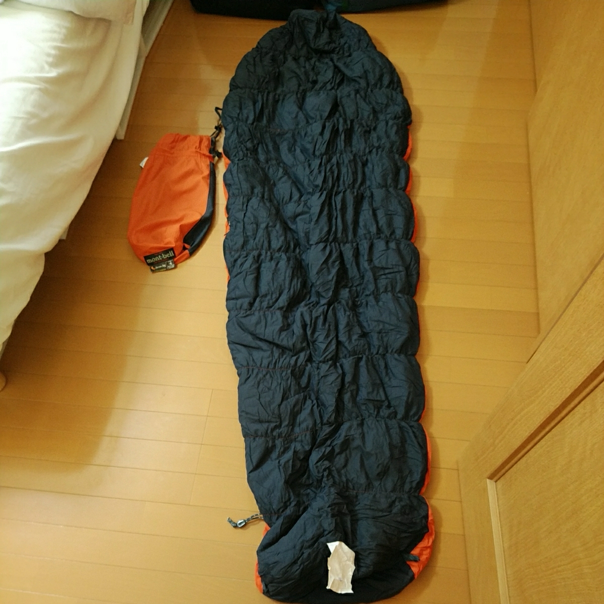 ほぼ未使用】モンベル バロウバッグ♯4 mont-bell Burrow Bag 寝袋