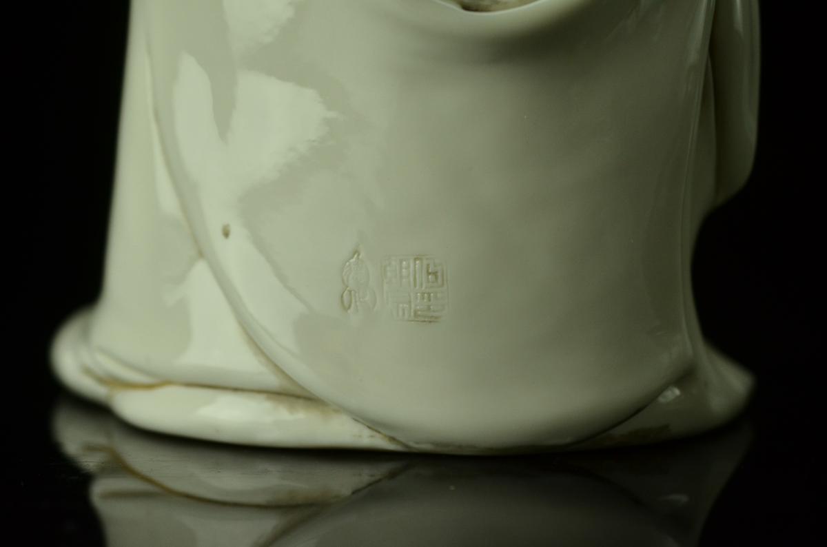 【名家蔵】何朝宗(款 徳化窯白磁観音　高約36cm　古都鎌倉同一名家蔵　◆中国古陶磁清代明代_4