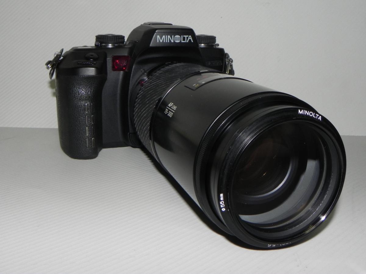 MINOLTA α-7 カメラ+Minolta 75-300mm/f4.5-5.6レンズ　セット　(中古品)