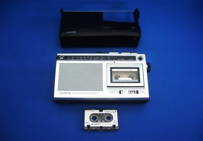 SANYO サンヨー ラジオマイクロカセットレコーダー　MR-TT14 SANYO / サンヨー ☆ 掌のなかテレコ / マイクロラジカセ ☆ MR-TT14