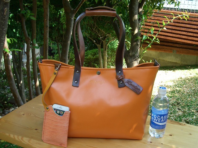 Rovigo メンズトートバック肉厚上質本革オリジナル オレンジ トートバッグ 売買されたオークション情報 Yahooの商品情報をアーカイブ公開 オークファン Aucfan Com