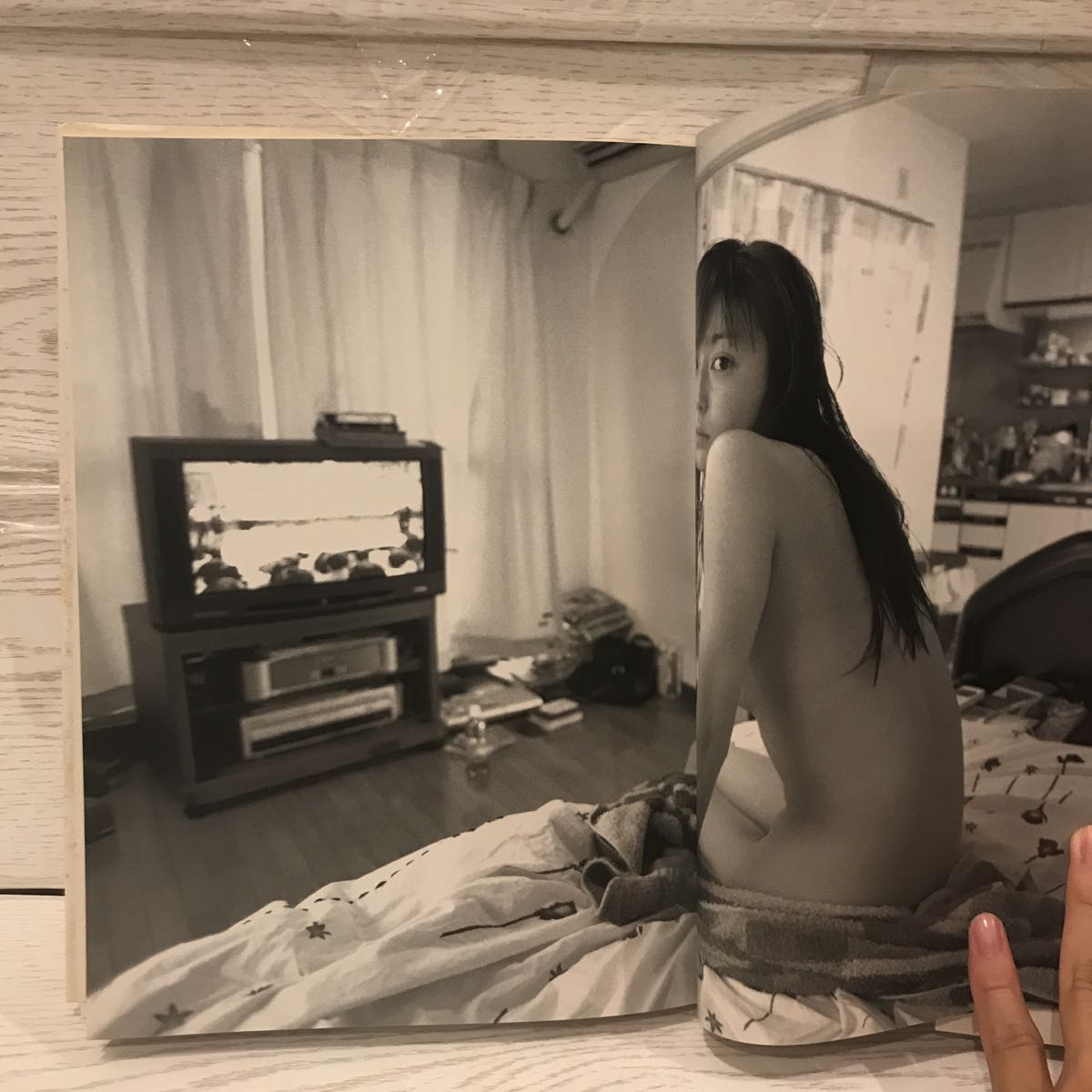 8135同梱不可 菅野美穂 宮澤正明 Nudity ヌード 写真集 1997年 13刷 当時物 現状 菅野美穂 売買されたオークション情報 Yahooの商品情報をアーカイブ公開 オークファン Aucfan Com