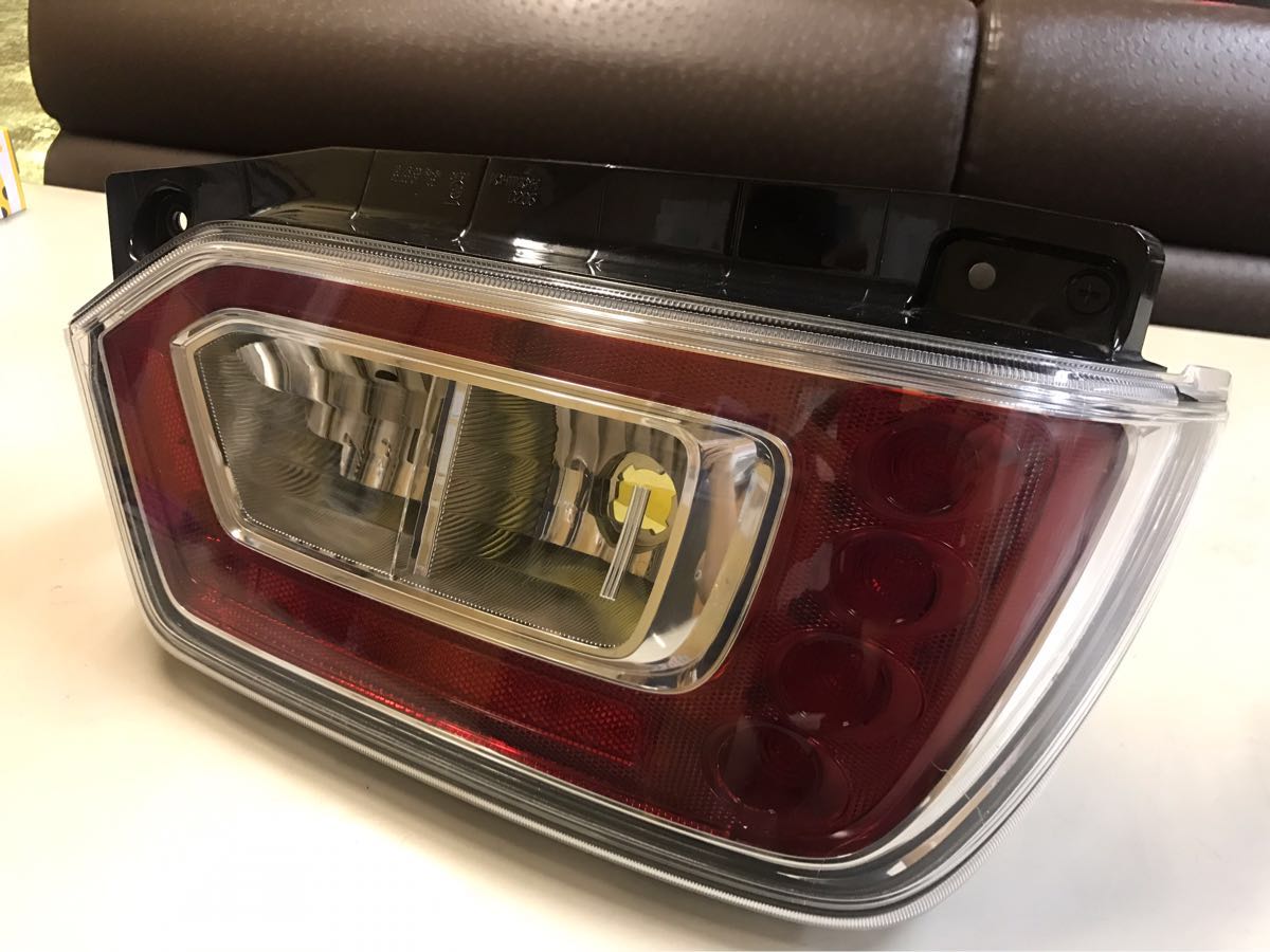 スズキ ワゴンR MH55S 純正 テールランプ テールレンズ 右 R 運転席側