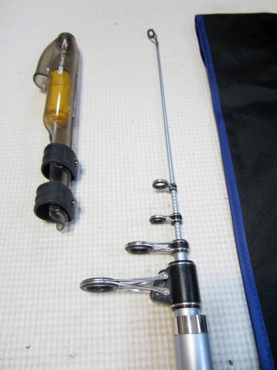 SURF LEADER EV 425 EX-T CX-T の2本と黒竿入れ SURF LEADER EV 425 EX