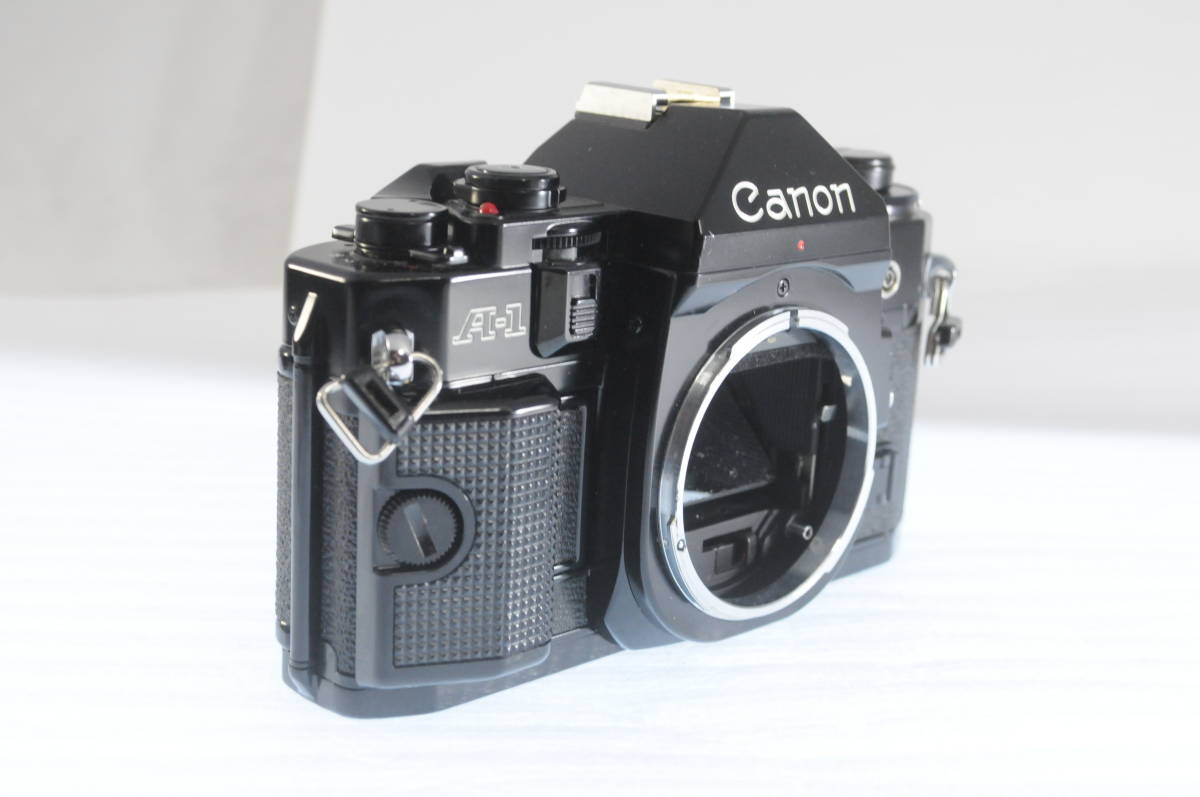 送料無料★キャノン CANON A-1 ボディ★シャッター全速、露出計、オート完動★11457
