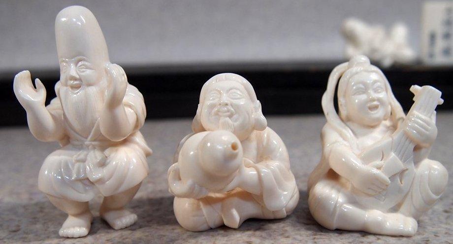 ○本象牙 【珍しい酔った姿の七福神像】≪後藤雅峯造 七福酔遊