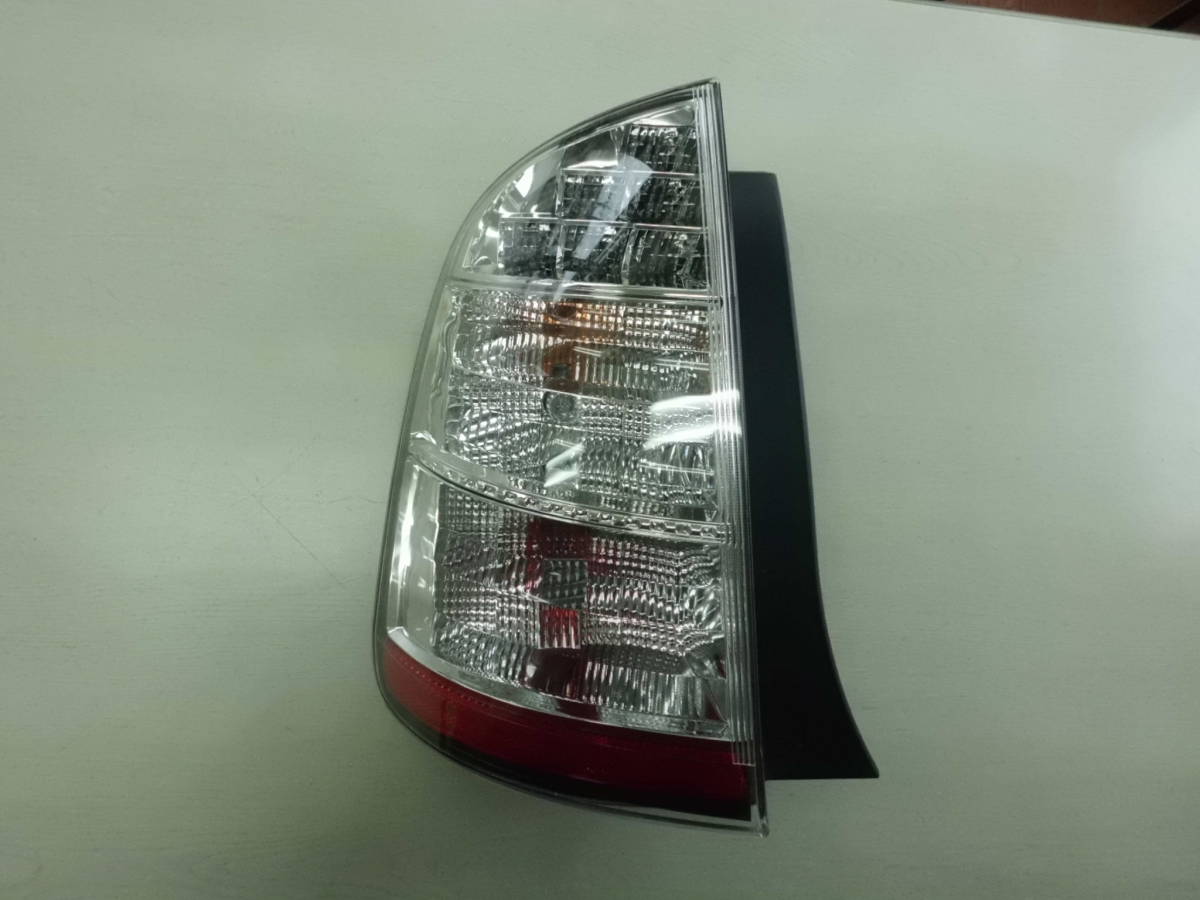 プリウス NHW20後期 トヨタ テールランプ左右セット nhw20 後期 コイト 
