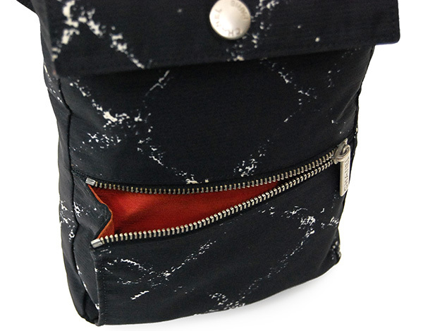 【美品】シャネル 旧トラベルライン ボディバッグ ウエストポーチ ブラック 希少！フランス製 シャネル CHANEL ”旧トラベルライン” ウエストポーチ