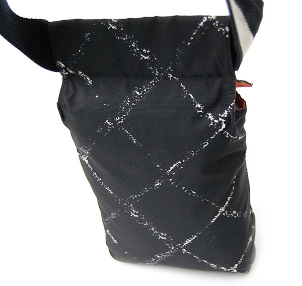 【美品】シャネル 旧トラベルライン ボディバッグ ウエストポーチ ブラック 希少！フランス製 シャネル CHANEL ”旧トラベルライン” ウエストポーチ