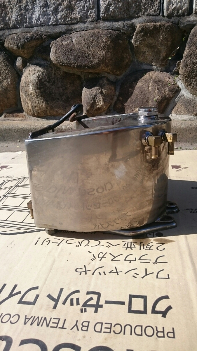 有)遠藤自動車サービス ショベル オイルタンクカスタム☆ V-TWIN