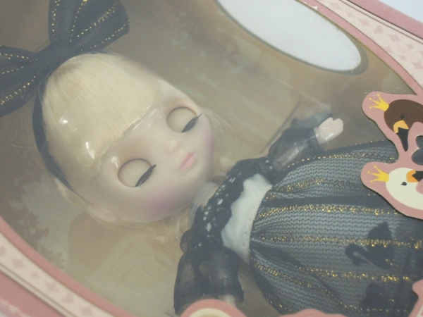 プチブライス セイントスワンチョコレート - メルカリ | Blythe