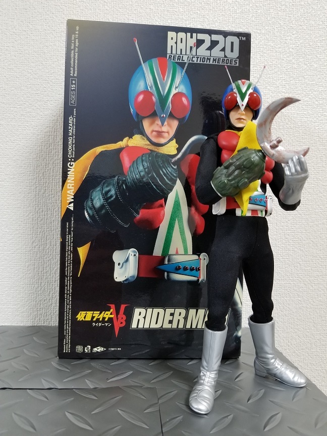 メディコムトイ 仮面ライダーV3 RAH220 リアルアクションヒーローズ