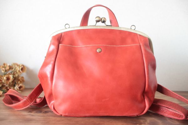 未使用 美品 ￥15000 赤 茶 本革 レザー 牛革 がま口 バッグ リュック ショルダー 2way 斜めがけ ガマ口