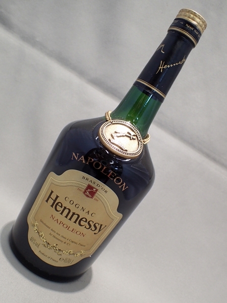 ヘネシー Hennessy ナポレオン NAPOLEON コニャック 700ml Napoleon