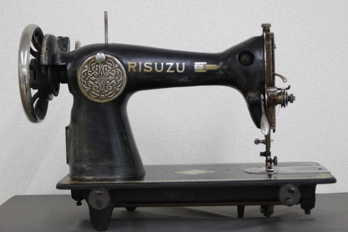 RISUZU リスズ ミシン アンティーク 昭和レトロ 手工芸